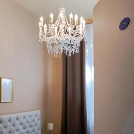 Antica Dimora Deluxe Bed & Breakfast 2*