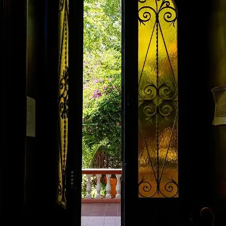 Antica Dimora Deluxe Bed & Breakfast 2*