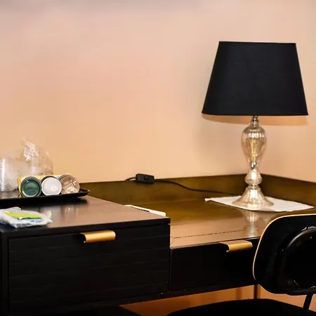 Antica Dimora Deluxe Bed & Breakfast 2*